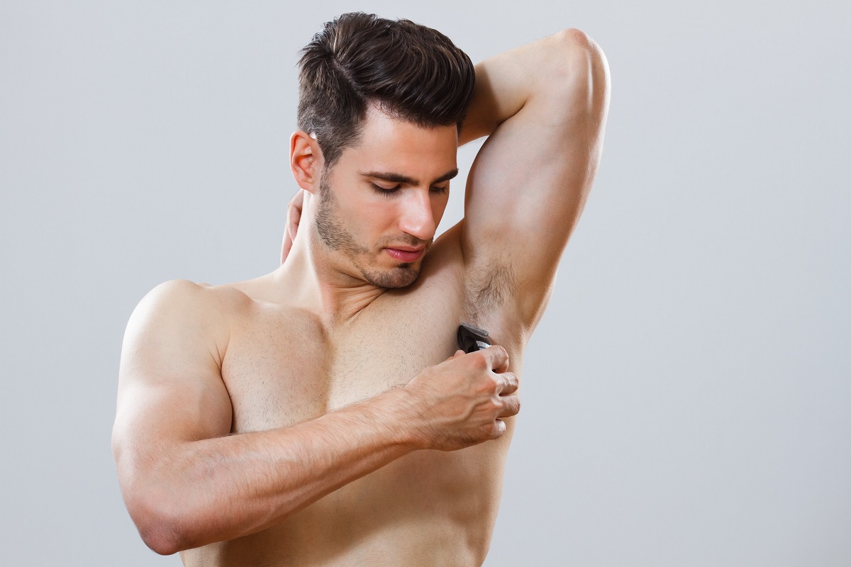 Jak golić pachy bez podrażnień u mężczyzn?