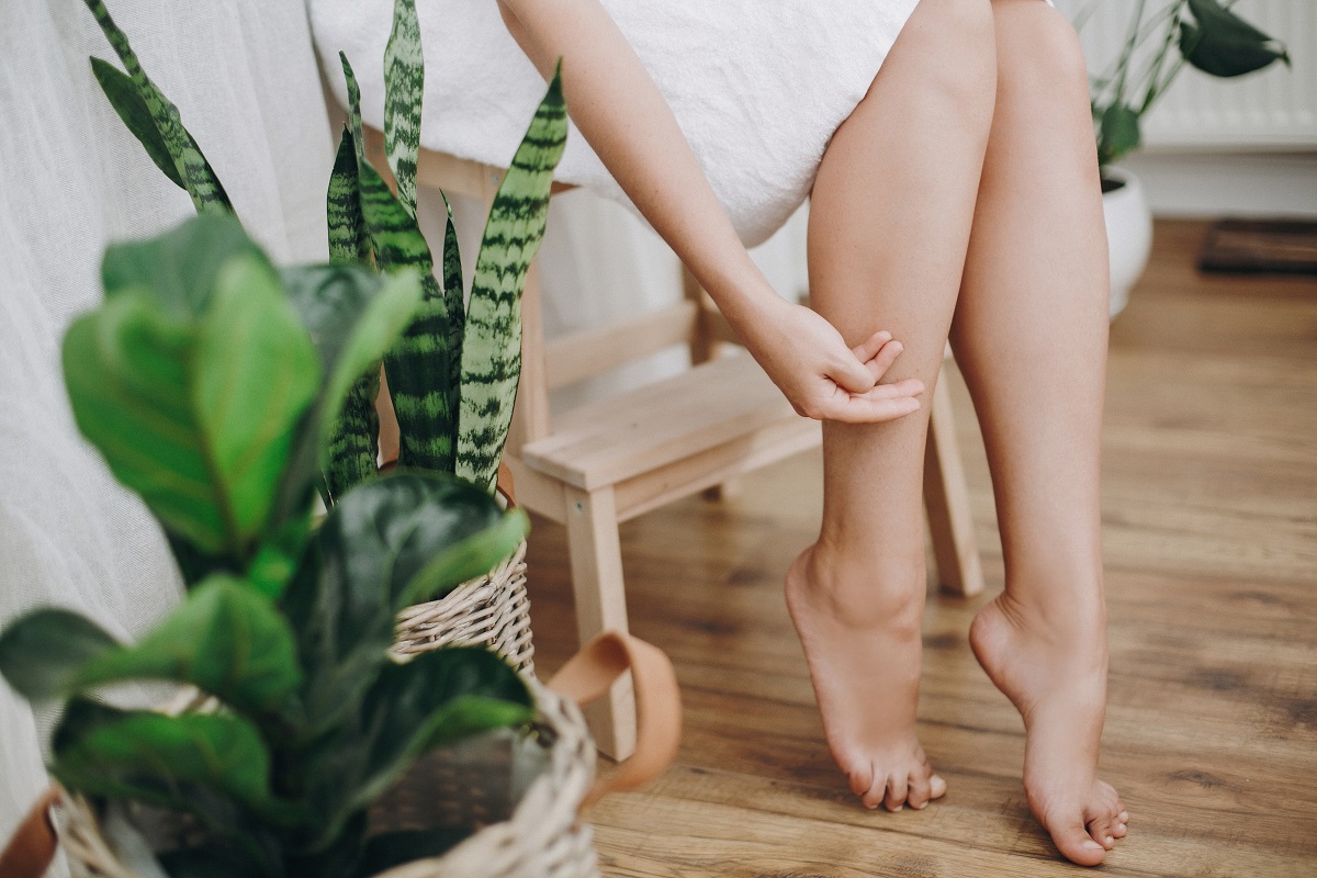 Jak golić nogi i miejsca intymne bez podrażnień?