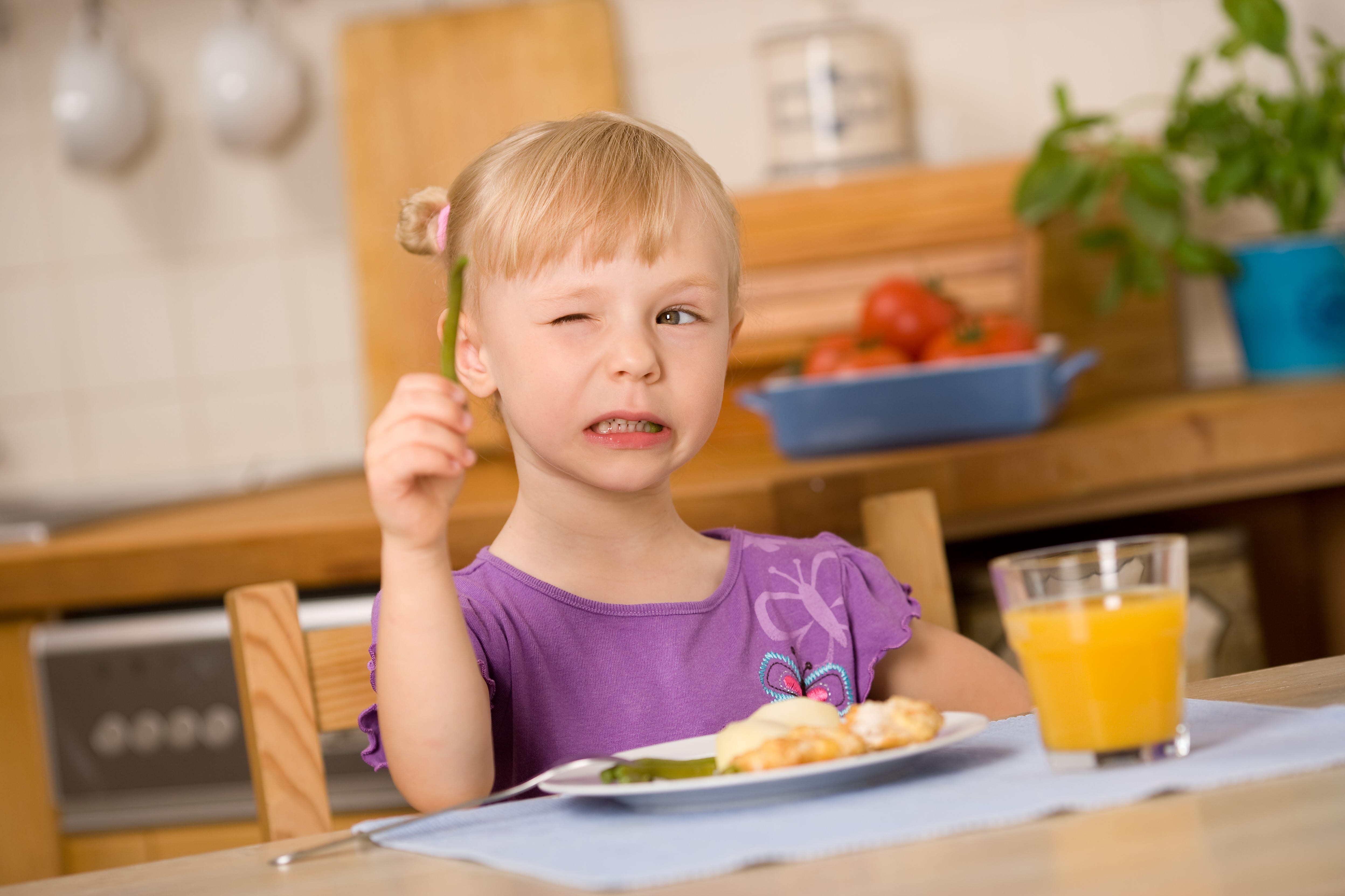Dziecko nie chce jeść? Poznaj skuteczne i naturalne sposoby na poprawę apetytu