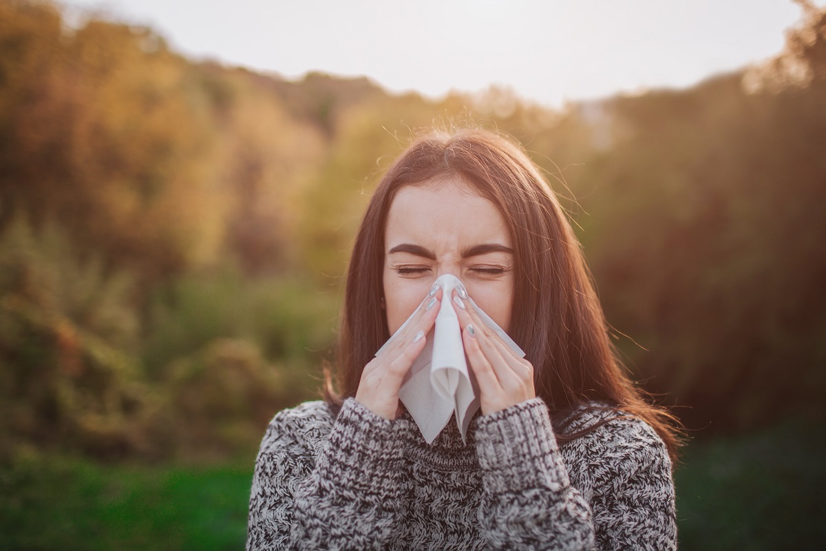 Co pyli we wrześniu, październiku, listopadzie? Jesienna alergia pod lupą