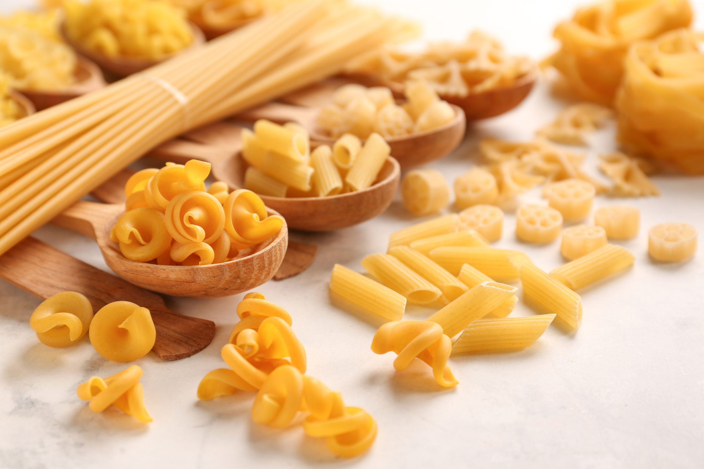 Rodzaje makaronów – jakie typy wyróżniamy?