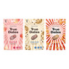 Zestaw smaków: 1x True Dates Sweet Peach daktyle o smaku słodkiej brzoskwini 100g, 1x True Dates Cookie Dough daktyle o smaku ciasteczkowym 100g i 1x 	 True Dates Caramel Popcorn daktyle o smaku karmelowego popcornu 100g