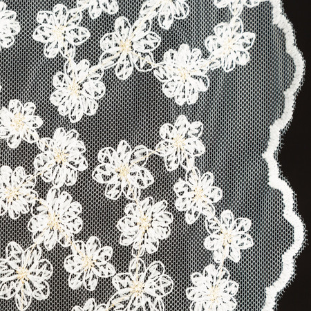 FIRANA GOTOWA DAISY NA TAŚMIE 130 X 270 CM BIAŁY