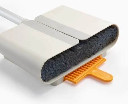 Joseph Joseph Miotła z wieszakiem CleanTech