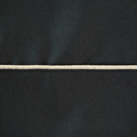 Obrus z srebrną lamówką szerokość: 145 cm, długość: 300 cm, kolor: czarny