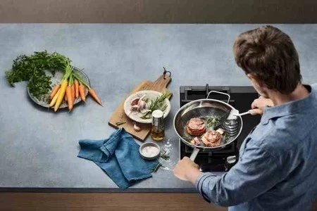 WMF - Patelnia głęboka 28 cm, Profi Resist