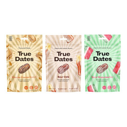 Zestaw smaków: 1x True Dates Creamy Peanut Butter daktyle o smaku kremu orzechowego 100g, 1x True Dates Sour Cola daktyle o smaku coli 100g i 1x True Dates Watermelon daktyle o smaku arbuza 100g