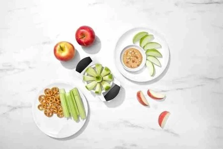 OXO-Krajacz do jabłek stal biało-czarny Good Grips