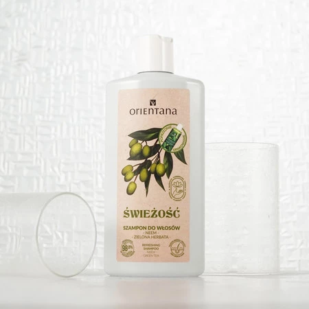 Orientana, Ajurwedyjski szampon do włosów Świeżość, neem i zielona herbata, 210 ml 
