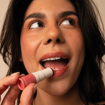 Attitude Oceanly, Błyszczyk do ust, Silky Pink, 3,4 g