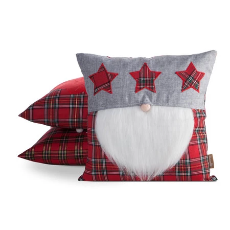 Poszewka świąteczna 45x45 cm – Skrzat z futerkową brodą