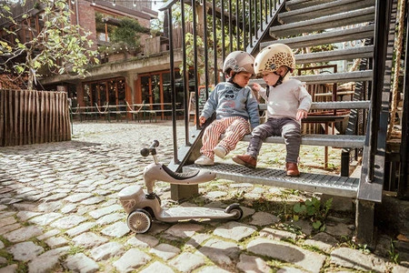 SCOOTANDRIDE Highwaykick 1 Lifestyle 2w1 Jeździk i hulajnoga z zamykanym schowkiem 1-5 lat Brown Lines