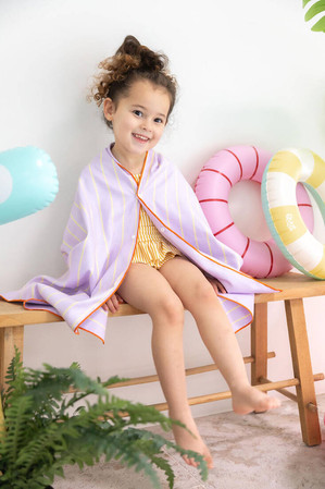 QUUT Dwustronny ręcznik plażowy PlayTowels M (140 x 70cm) Hopscotch