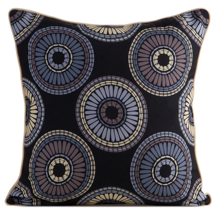 POSZEWKA GARDEN 45 X 45 CM CZARNY