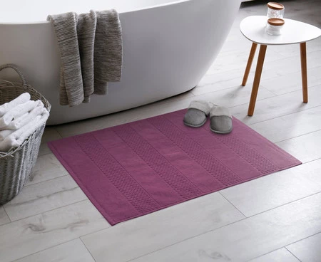 DYWANIK ŁAZIENKOWY JESSI (09) 60 X 90 CM AMARANTOWY