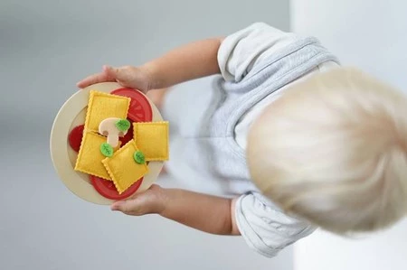 Janod Filcowy zestaw makaronów i akcesoria do przyrządzania włoskiej pasty 3+