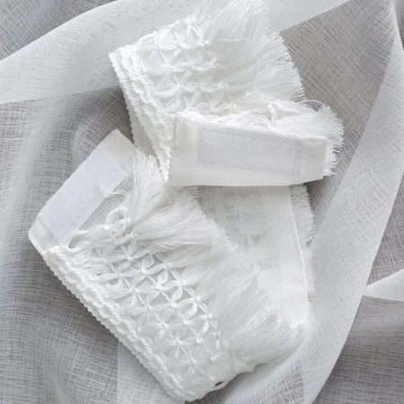 FIRANA GOTOWA KIRA 3 NA TAŚMIE 140 X 270 CM BIAŁY