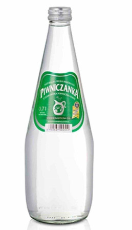 Naturalna woda mineralna średnionasycona CO2 0,7 l