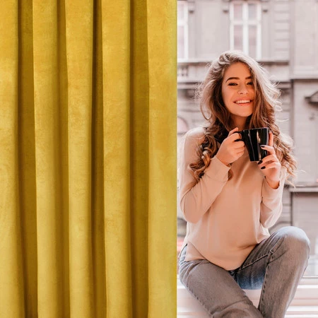 ZASŁONA GOTOWA D91 ROSA NA TAŚMIE 135 X 300 CM MUSZTARDOWY