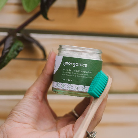 Georganics, Mineralny proszek do mycia zębów, z naturalnym składem, do codziennej pielęgnacji, smak drzewa herbacianego, 60 ml