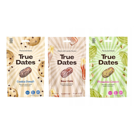 Zestaw smaków: 1x True Dates Cookie Dough daktyle o smaku ciasteczkowym 100g, 1x True Dates Sour Cola daktyle o smaku coli 100g i 1x True Dates Pistachio Cream daktyle o smaku kremu pistacjowego 100g