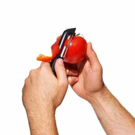OXO-Obieraczka ząbkowana prosta, czarna, Good Grip