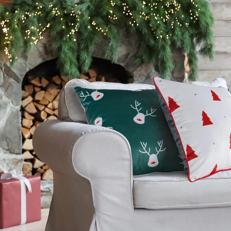 Welwetowa poszewka świąteczna z ozdobnym nadrukiem i lamówką szerokość: 45 cm, długość: 45 cm, kolor: biały