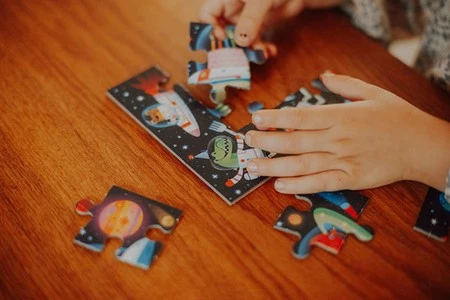 Mudpuppy Puzzle-kartka z życzeniami Kosmos 12 elementów 3+