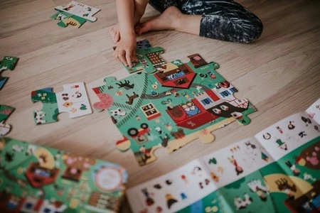 Janod Puzzle obserwacyjne w walizce Farma 24 elementy 3+ Made in France