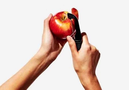 OXO-Obieraczka prosta obustronna czarna Good Grips