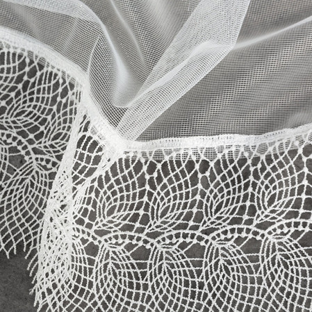 FIRANA GOTOWA SARI NA TAŚMIE 400 X 145 CM BIAŁY