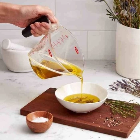 OXO-Miarka skośna 250ml. Good Grips
