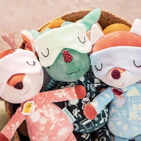 LILLIPUTIENS Przytulanka do spania z elementami fluorescencyjnymi Sarenka Stella 6m+