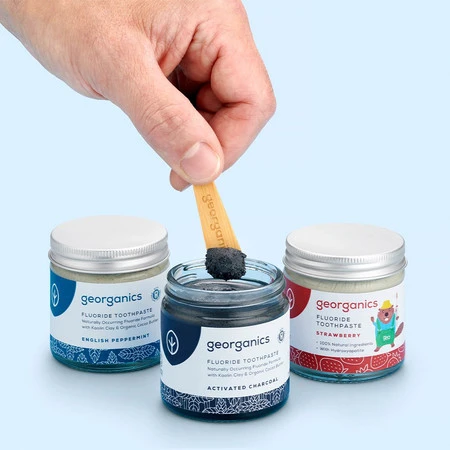 Georganics, Naturalna pasta do zębów w słoiku, z fluorem, do codziennej pielęgnacji, smak mięty pieprzowej, 60 ml