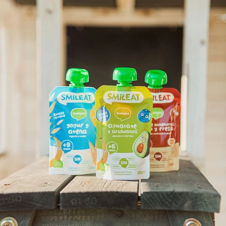 Smileat, BIO Mus z migdałami, kakao i truskawkami 9m+, 100g