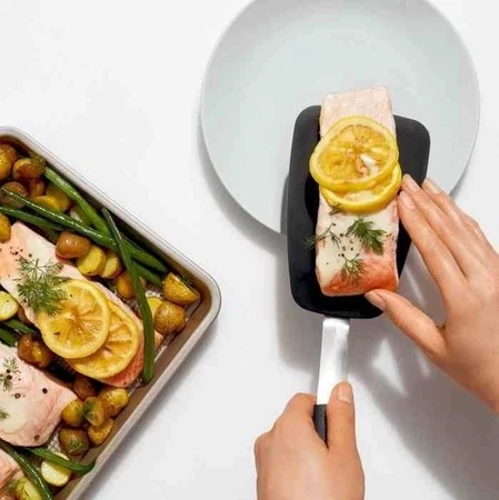 OXO-Łopatka silikonowa L, czarna, Good Grips