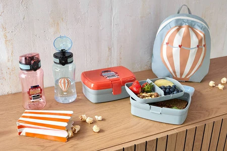 Lassig Zestaw śniadaniowy na lunch Lunchbox + Tritanowa butelka - bidon 460 ml Tiny Drivers Wóz strażacki