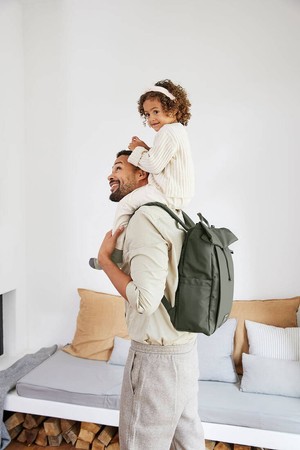 Lassig Green Label Plecak dla mam z akcesoriami Rolltop Up Backpack olive