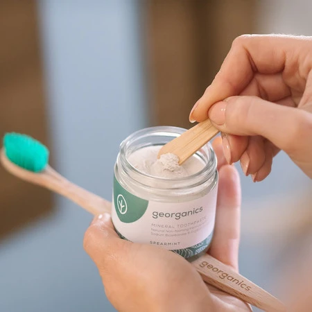 Georganics, Mineralna pasta do zębów w słoiku, bez fluoru, do codziennej pielęgnacji, smak zielonej mięty, 60 ml