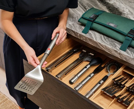 JJ-Zestaw 4 narzędzi do BBQ w etui 5el. GrillOut