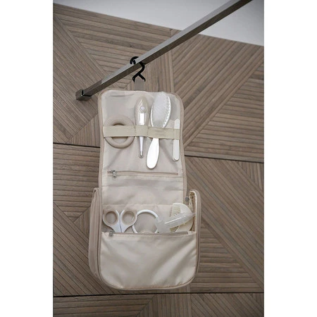 Beaba Kosmetyczka z 10 akcesoriami do pielęgnacji niemowląt Clay