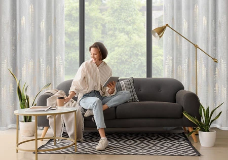 Firana gotowa z błyszczącym nadrukiem rozm.: 140 x 250 cm, kolor: biały