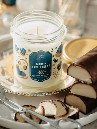 Woskiknot świeca sojowa Batonik Marcepanowy