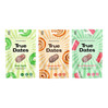 Zestaw smaków: 1x True Dates Sour Apple daktyle o smaku kwaśnego jabłka 100g, 1x True Dates Cinnamon Roll daktyle o smaku karmelowym 100g i 1x True Dates Watermelon daktyle o smaku arbuza 100g 