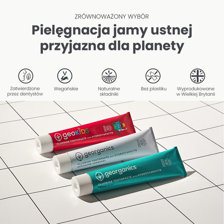 Georganics, Naturalna, remineralizująca pasta do zębów z hydroksyapatytem, fluorem i aktywnym węglem, 75 ml