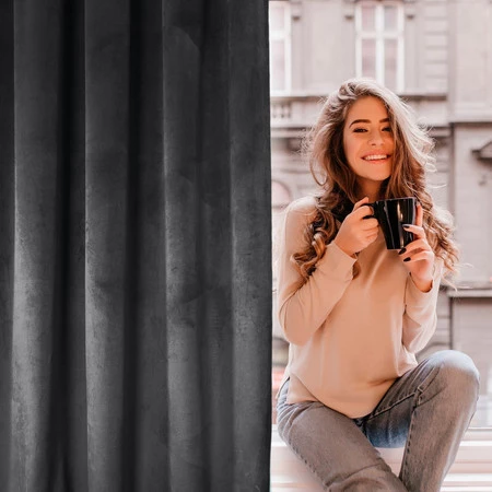 ZASŁONA GOTOWA D91 ROSA NA TAŚMIE 140 X 270 CM CZARNY