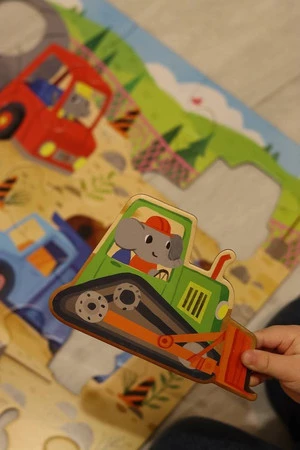 Mudpuppy Puzzle podłogowe Plac budowy z unikalnymi kształtami 25 elementów 2+