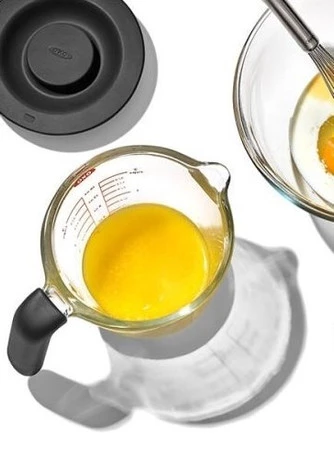 OXO-Miarka szklana 0,5l. z pokrywką Good Grips