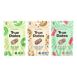 Zestaw smaków: 1x True Dates Sour Apple daktyle o smaku kwaśnego jabłka 100g, 1x True Dates Cookie Dough daktyle o smaku ciasteczkowym 100g i 1x True Dates Watermelon daktyle o smaku arbuza 100g