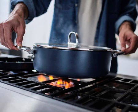 JJ-Garnek niski 28cm ze skł. uchwytami+pokr.Space